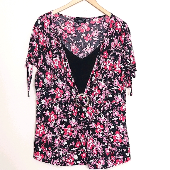 Elements Floral Layered Look Keyhole Sleeve Blouse - Picture 3 of 12
